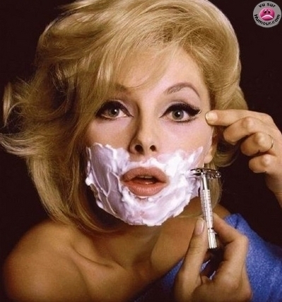 femme-a-barbe-produits taxés-Eckert-gauloise de nuits-photo 1